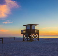 Runaway Bay Condos - Hotels Find
