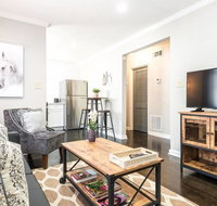 Stylish OneBedroom in Popular Virginia Highland - Hotels Find