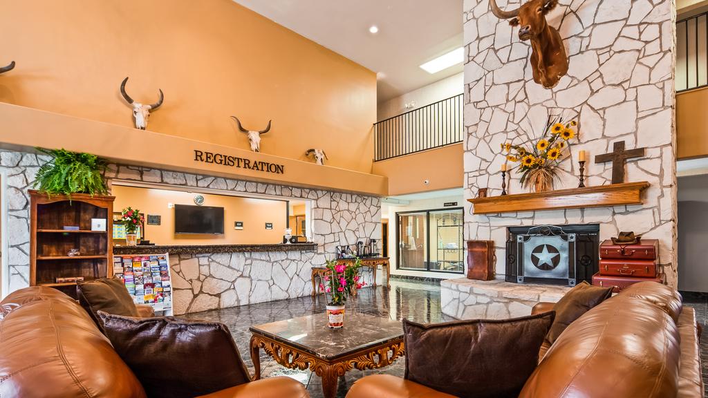 SureStay Plus Hotel By Best Western Beeville - thumb 1