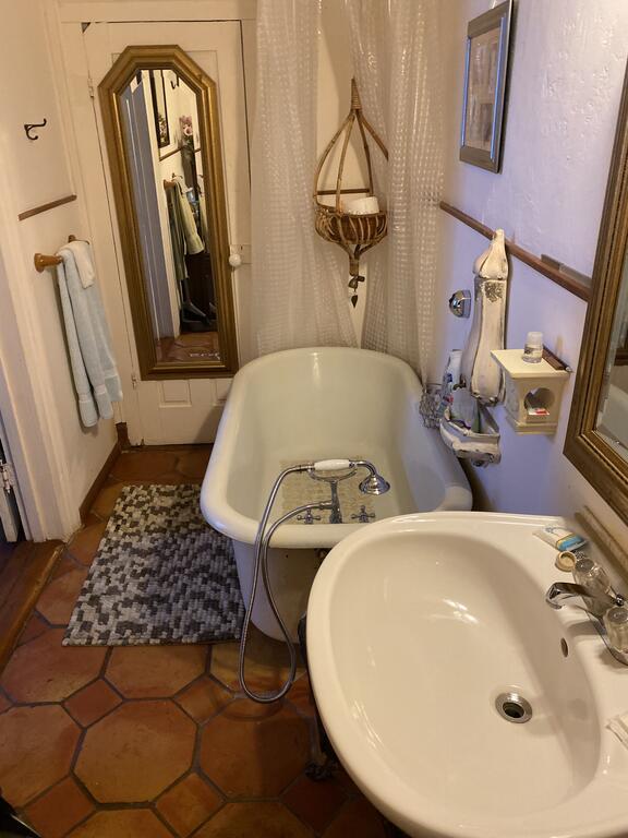 The Zenter BnoB Executive Suite #1 - thumb 1