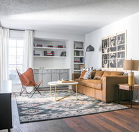 WanderJaunt - Chic North Austin Apts - Hotels Find