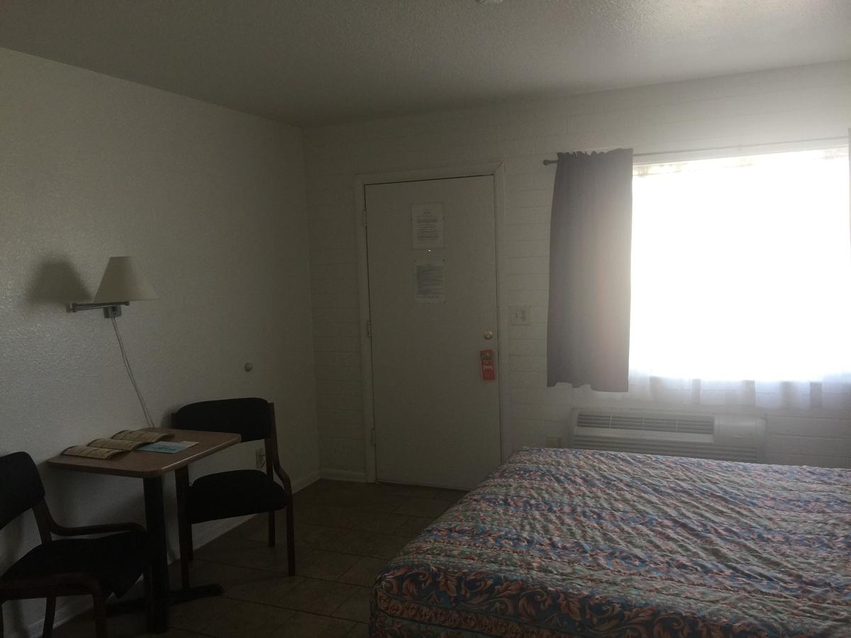 Little Daisy Motel - thumb 25