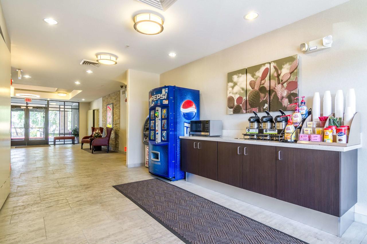 Red Roof Inn PLUS+ Tempe - Phoenix Airport - thumb 10