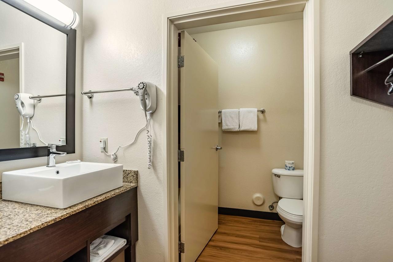Red Roof Inn PLUS+ Tempe - Phoenix Airport - thumb 12