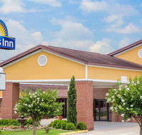 Days Inn by Wyndham Lake Village - Hotels Find