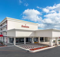 Ramada by Wyndham Texarkana - Hotels Find