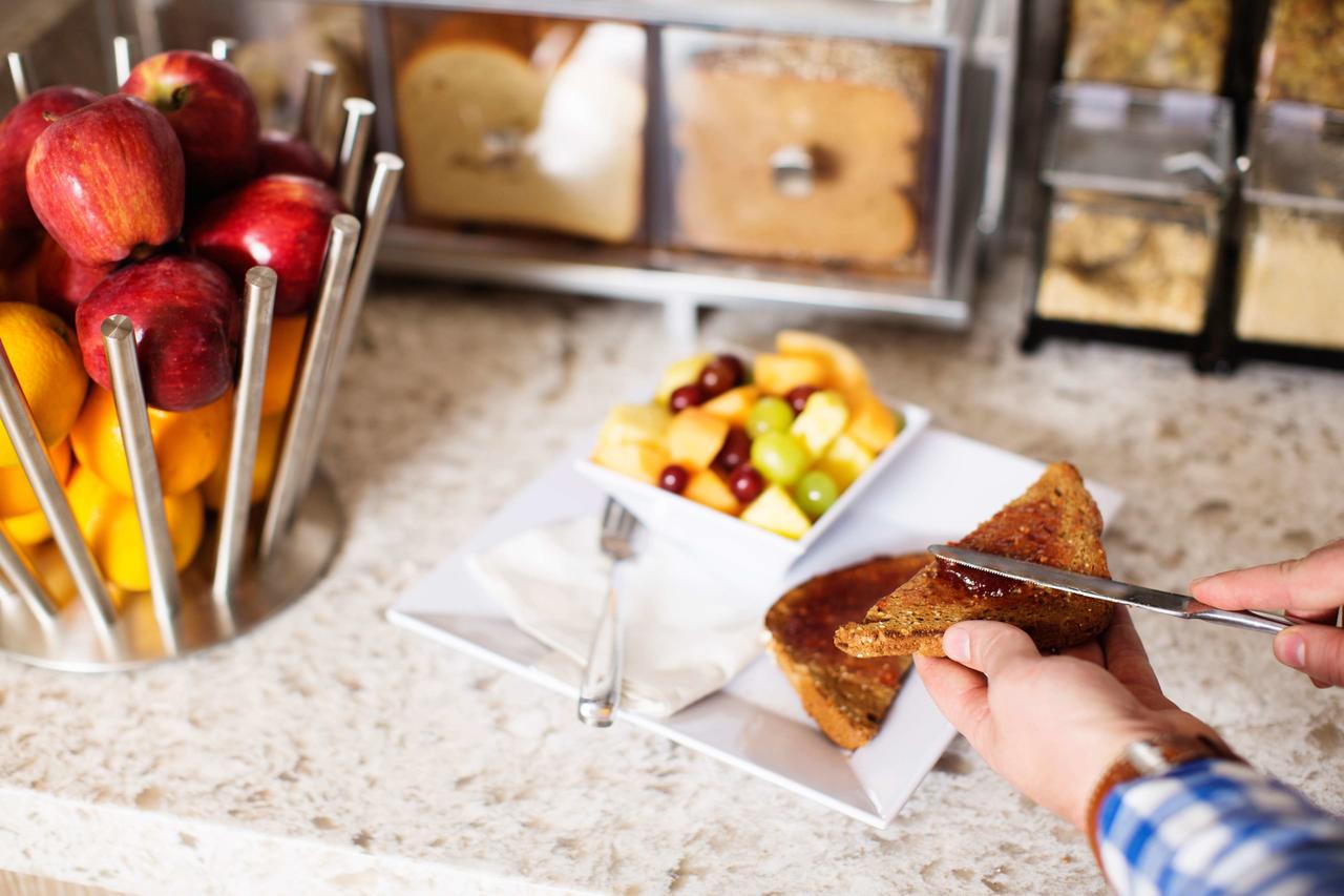 Hyatt House At Anaheim Resort/Convention Center - thumb 35