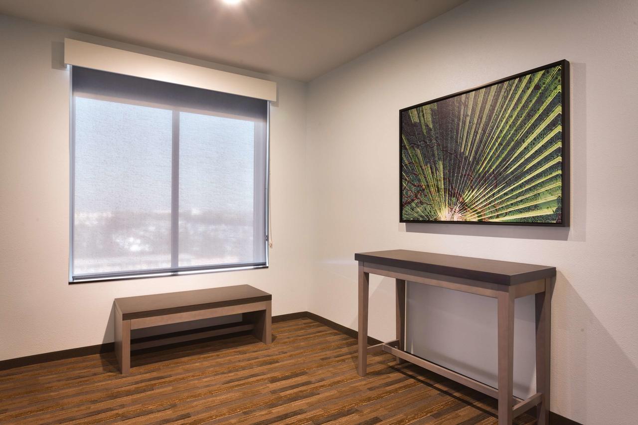 Hyatt House At Anaheim Resort/Convention Center - thumb 44