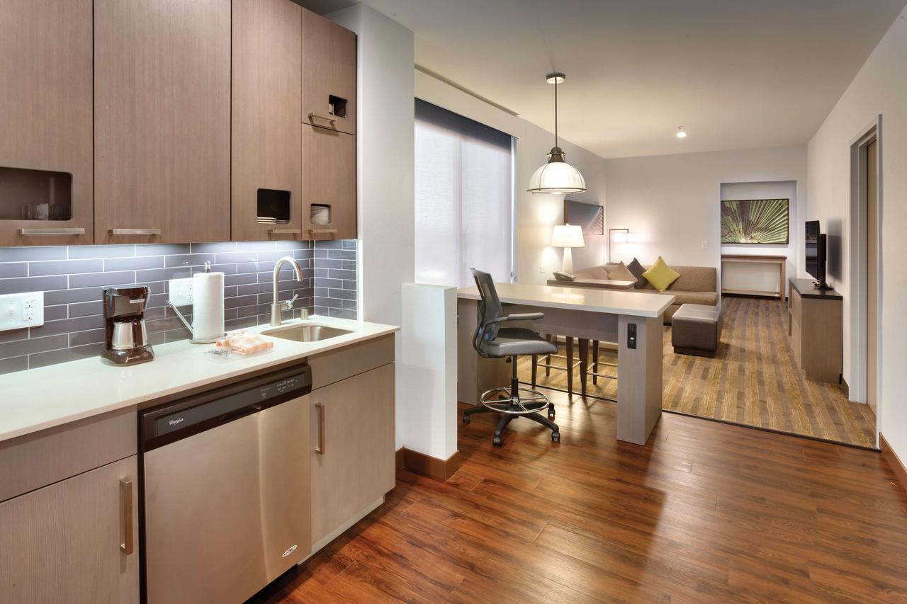 Hyatt House At Anaheim Resort/Convention Center - thumb 43