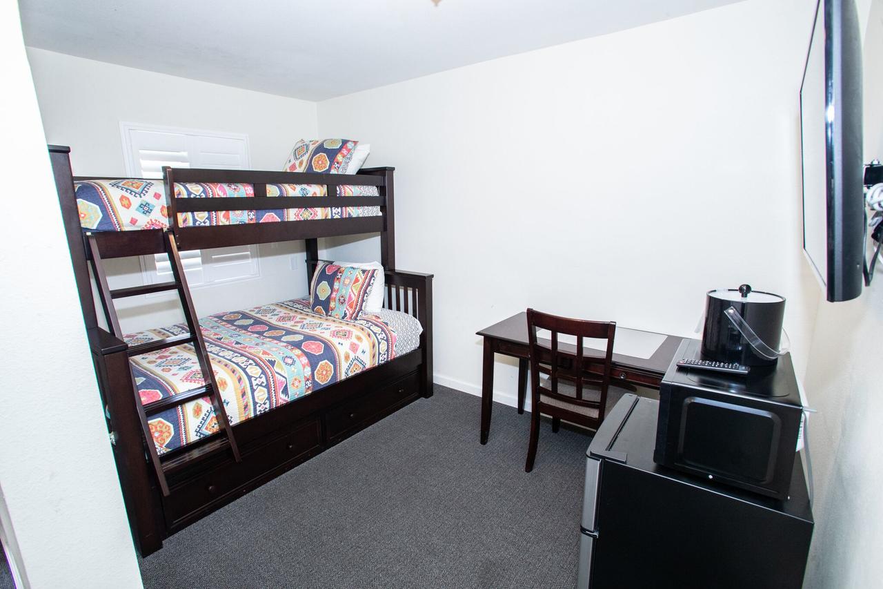 Magnolia Tree Hotel-Maingate/Anaheim Convention Center - thumb 2