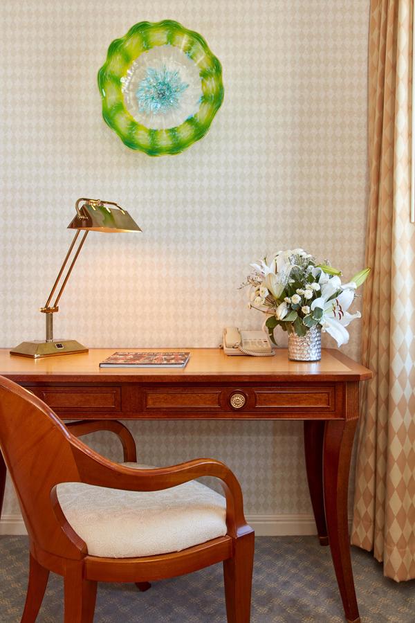 Orchard Hotel - thumb 1