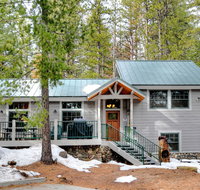 Strawberry Creek - Hotels Find