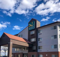 Quality Inn  Suites Denver International Airport - Hotels Find
