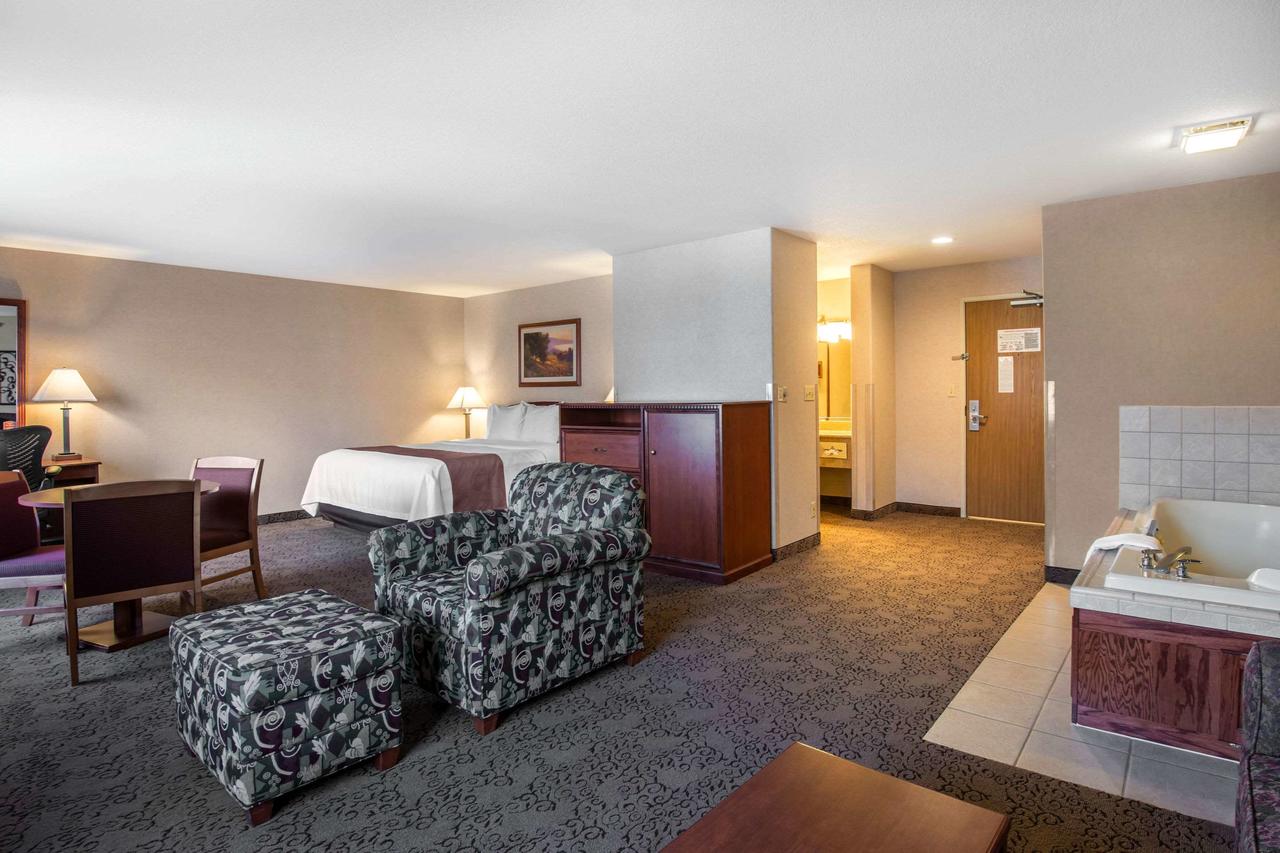 Quality Inn Burlington - thumb 1