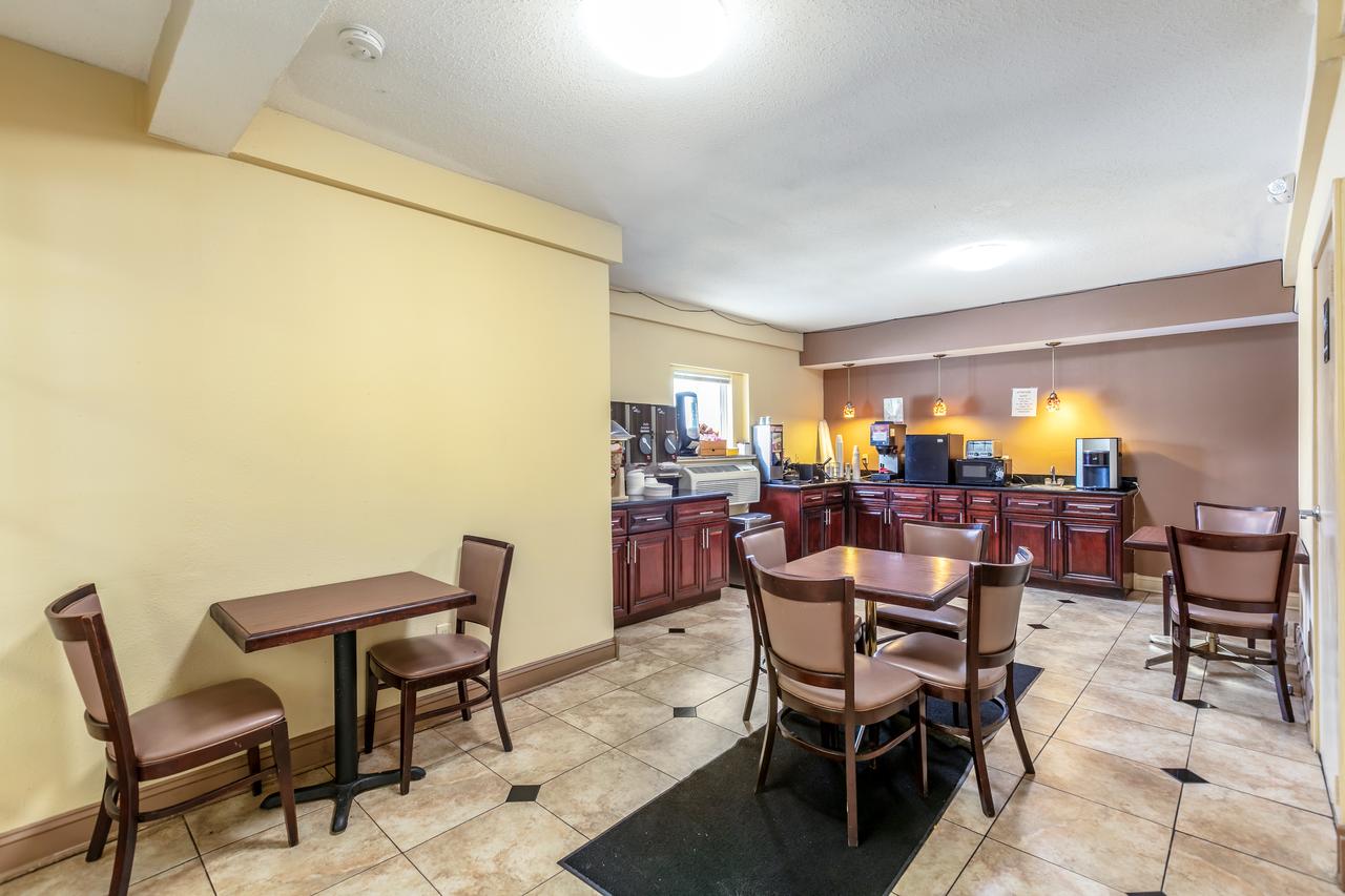 Red Carpet Inn - Stamford - thumb 10