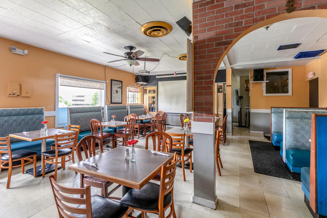 Red Carpet Inn - Stamford - thumb 19