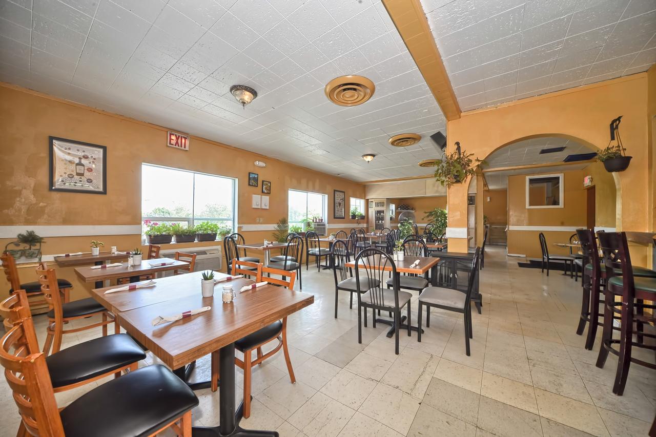 Red Carpet Inn - Stamford - thumb 41