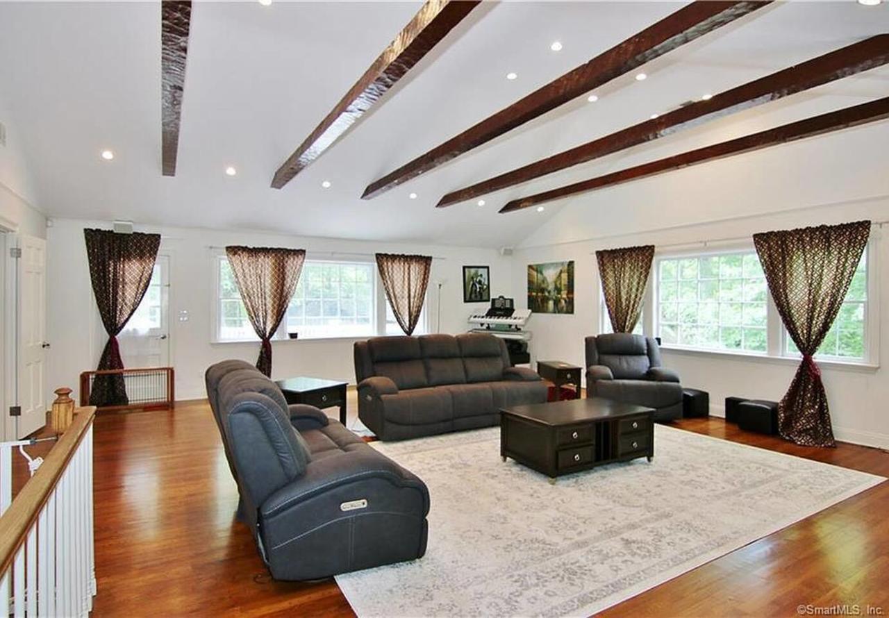 Come AND Relax Away But Close To NYC! - thumb 9