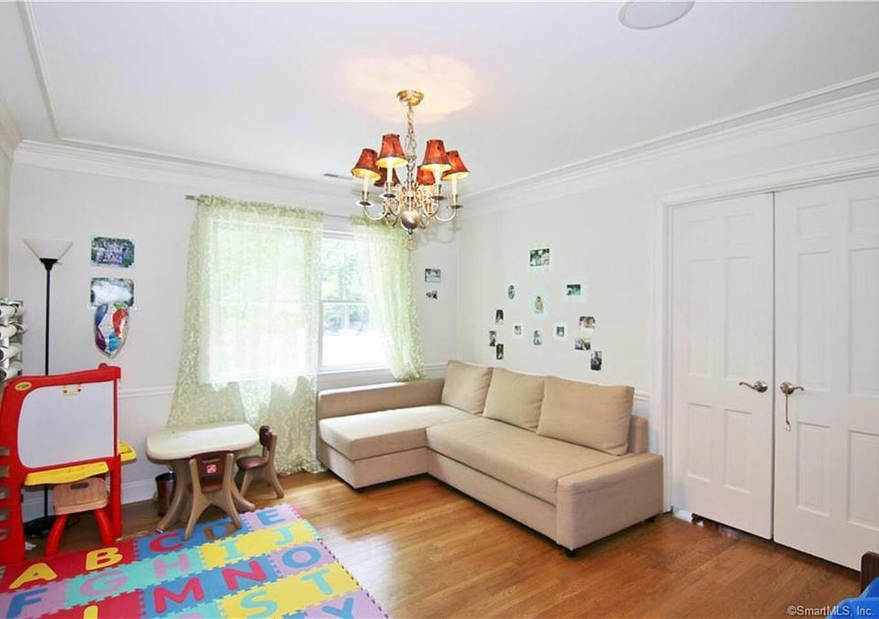 Come AND Relax Away But Close To NYC! - thumb 21