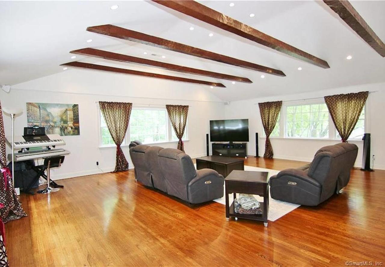 Come AND Relax Away But Close To NYC! - thumb 15