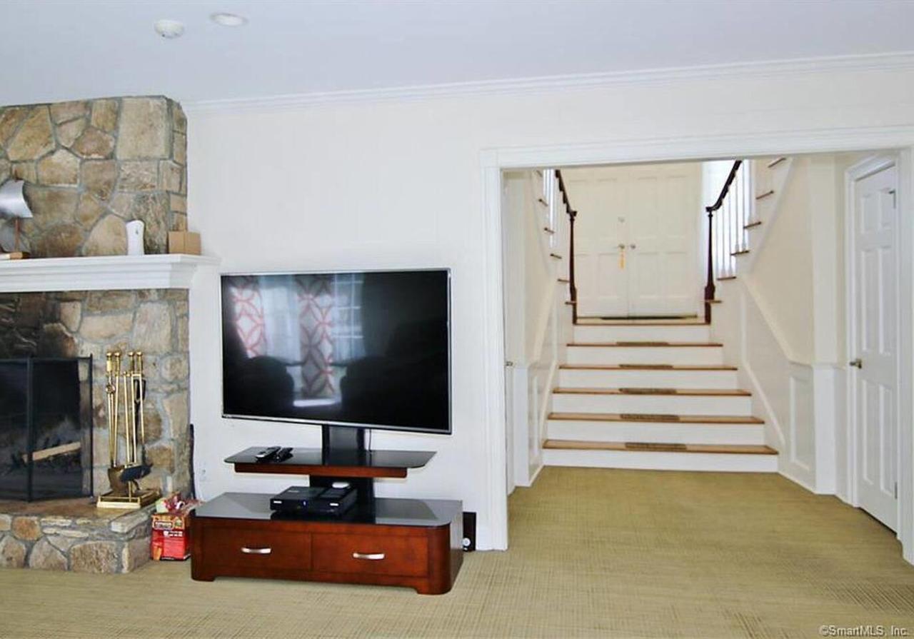 Come AND Relax Away But Close To NYC! - thumb 14