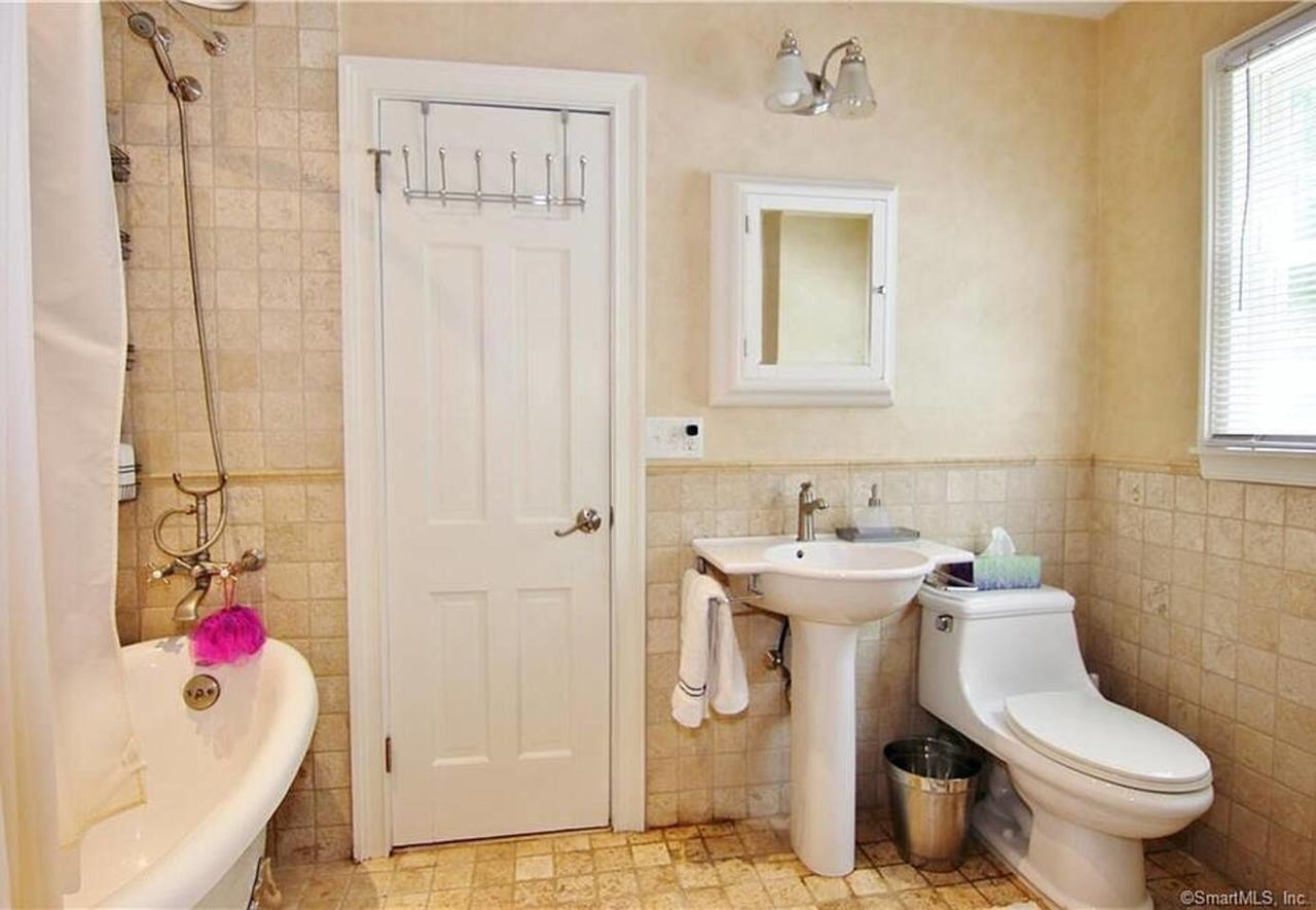 Come AND Relax Away But Close To NYC! - thumb 10