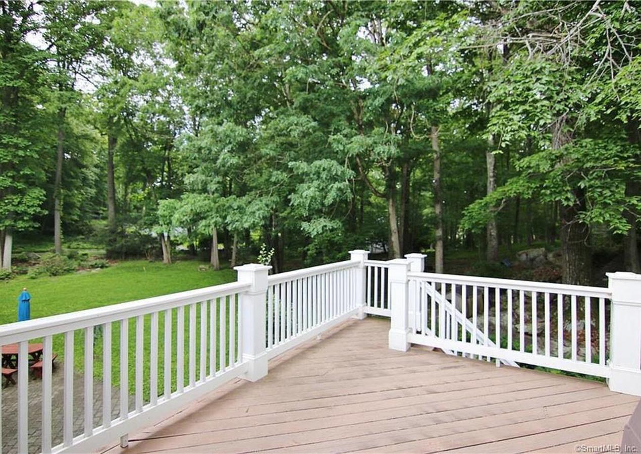 Come AND Relax Away But Close To NYC! - thumb 16