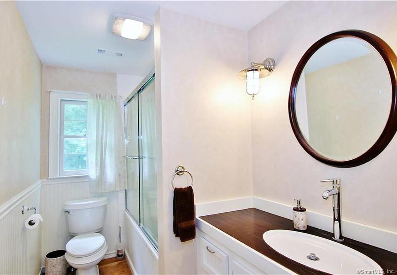 Come AND Relax Away But Close To NYC! - thumb 7