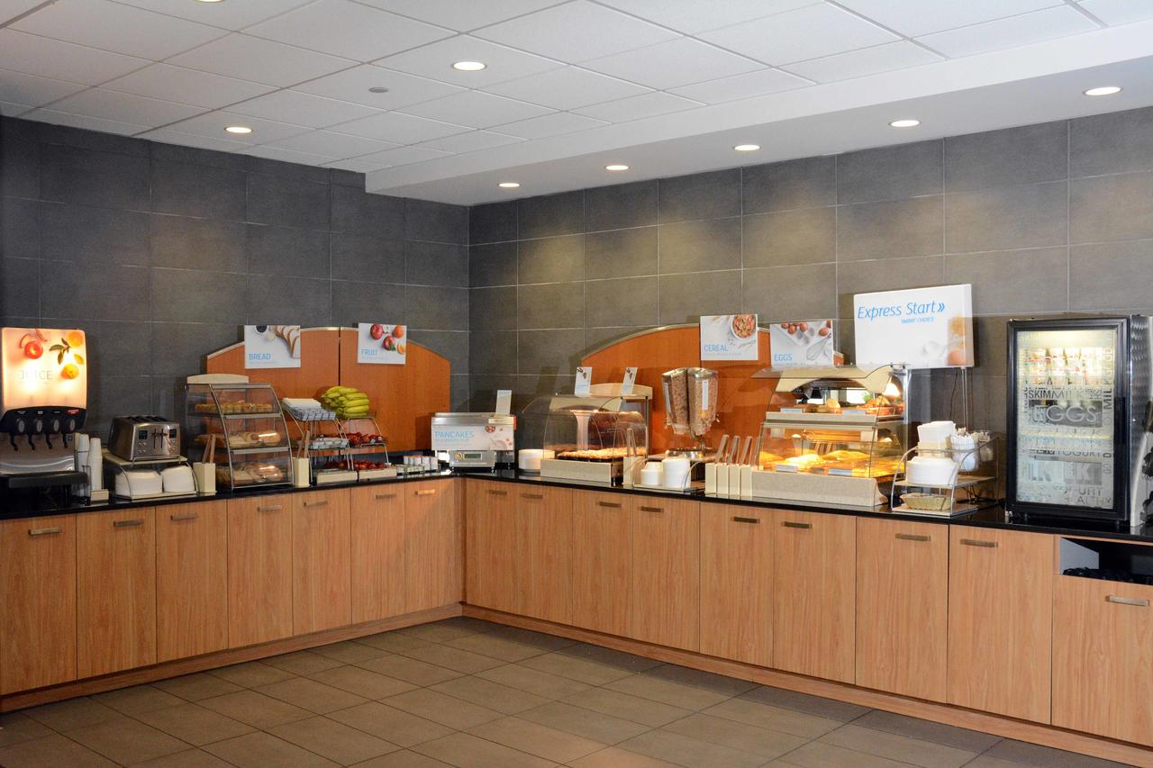 Holiday Inn Express Stamford - thumb 19