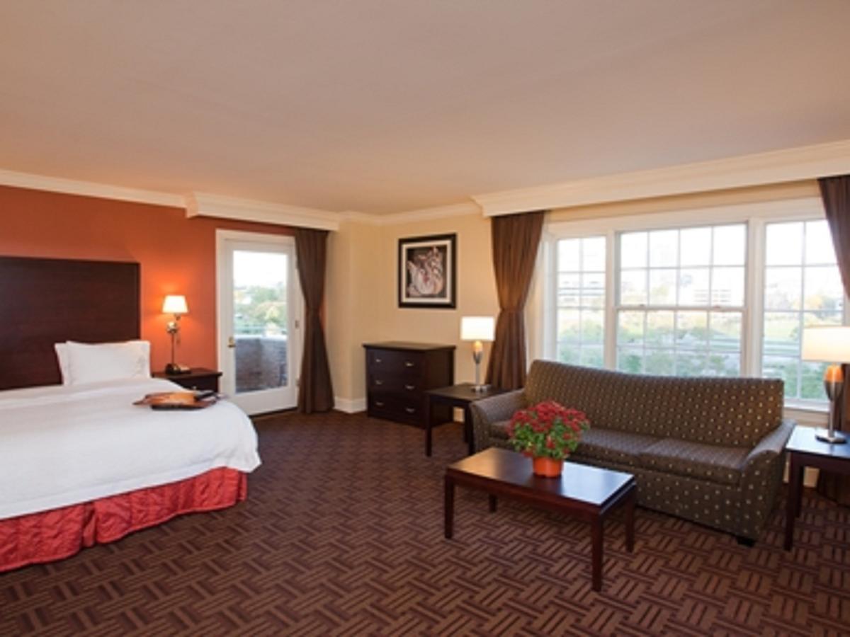 Hampton Inn & Suites Stamford - thumb 18