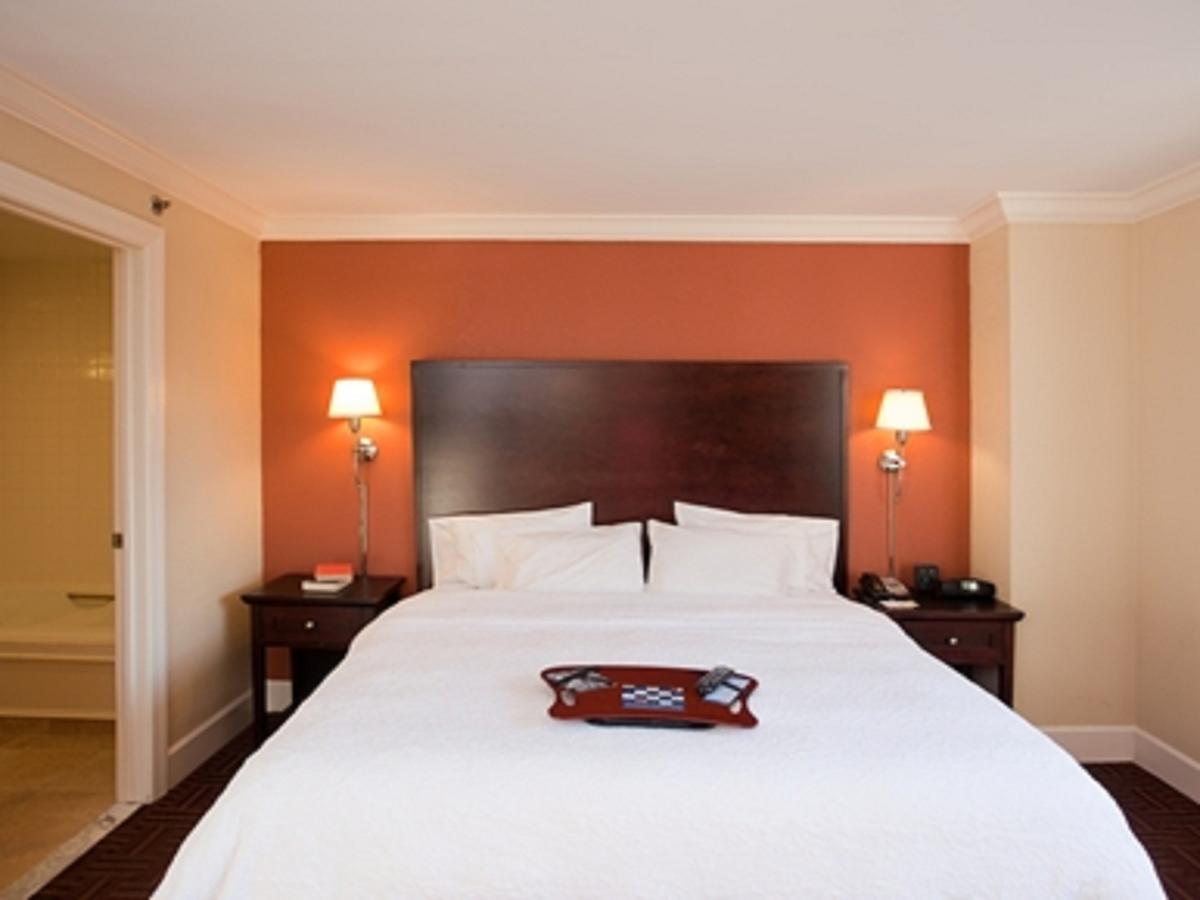 Hampton Inn & Suites Stamford - thumb 22