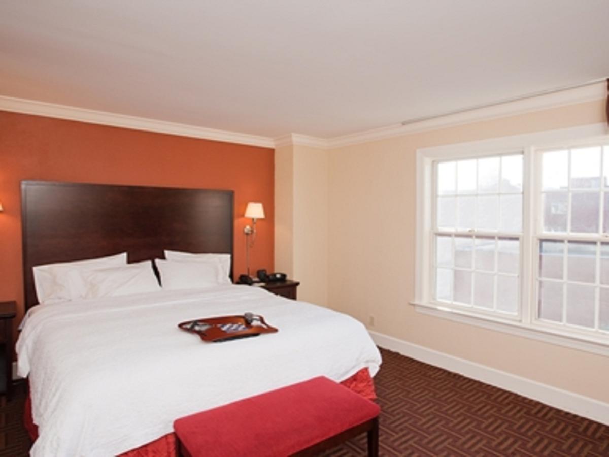 Hampton Inn & Suites Stamford - thumb 21