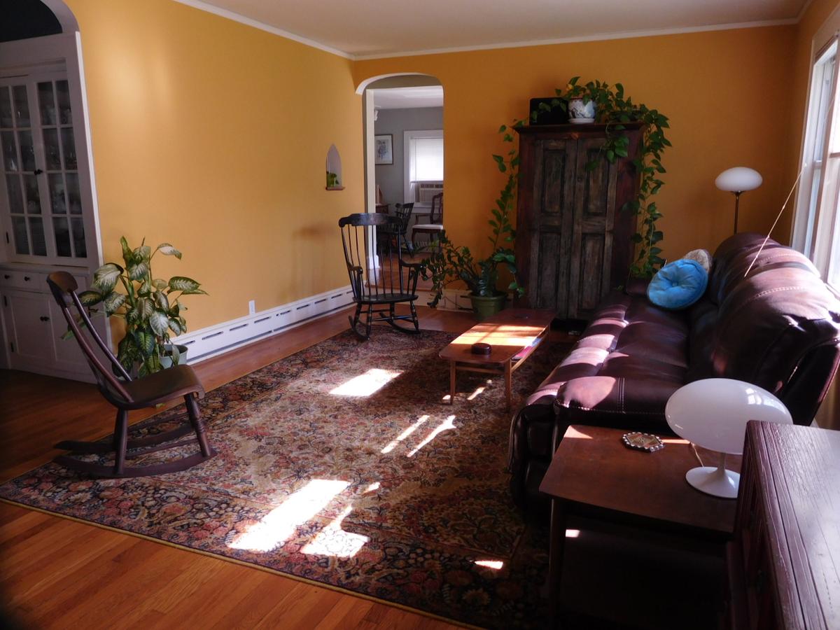 Charm, Comfort, And Coffee - thumb 8