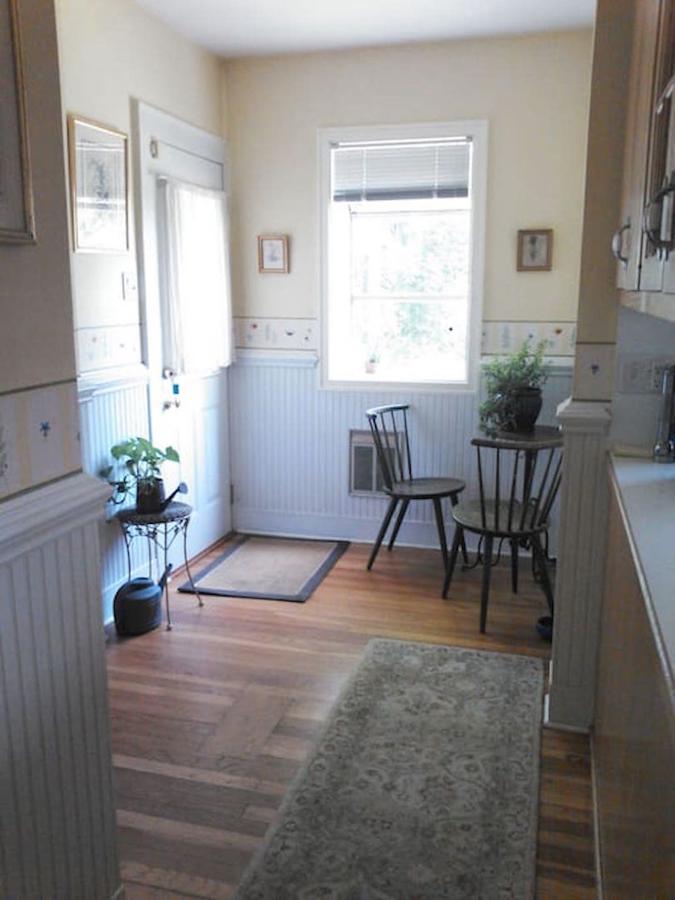 Charm, Comfort, And Coffee - thumb 17