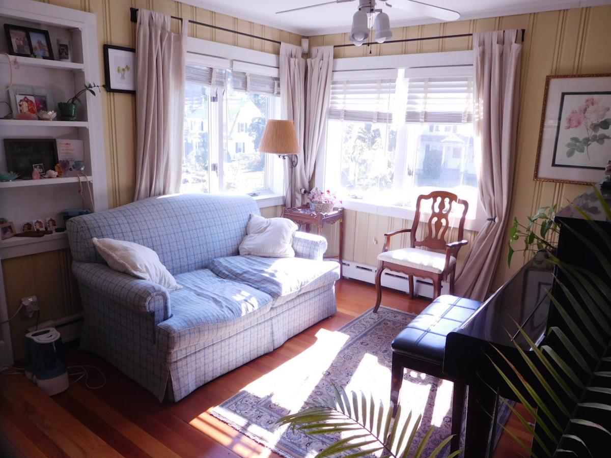 Charm, Comfort, And Coffee - thumb 19