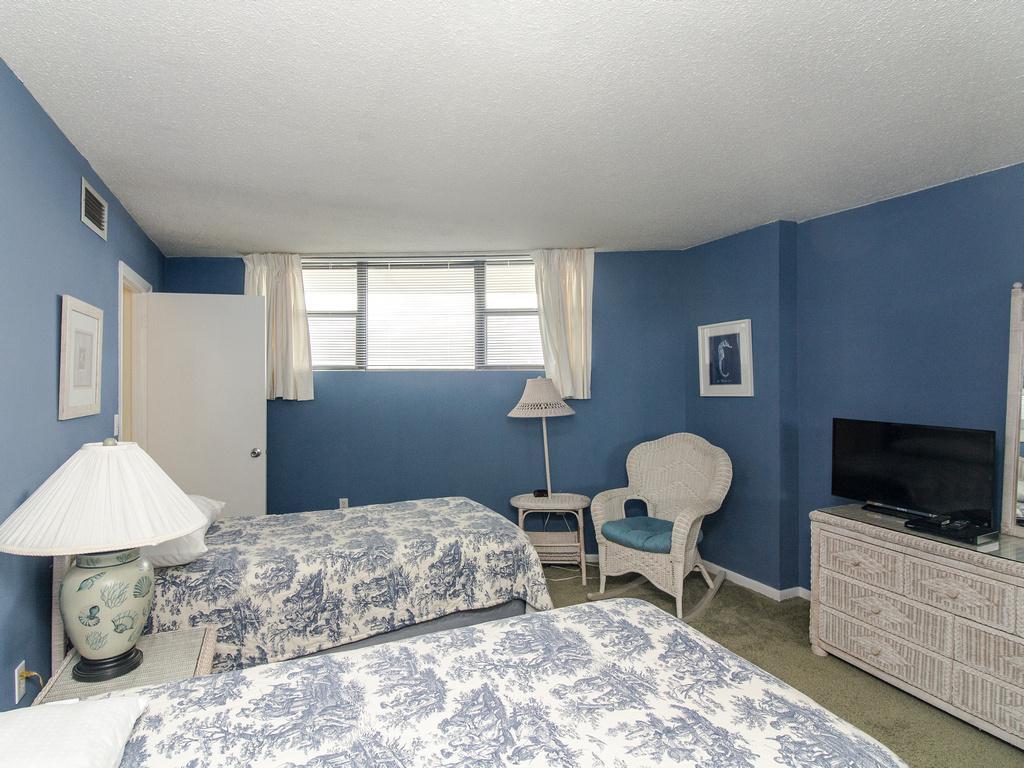 1002N Edgewater House Condo - thumb 29