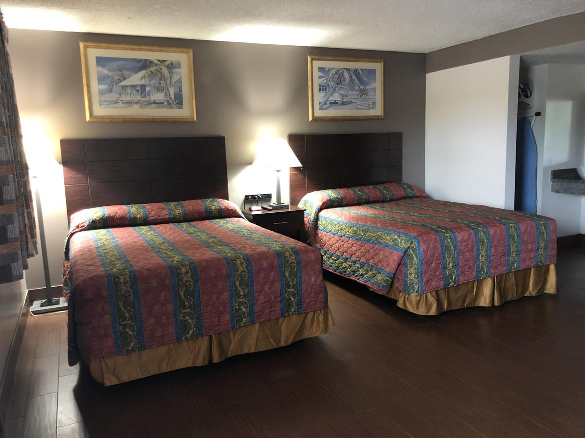 Sun Coast Inn - thumb 32