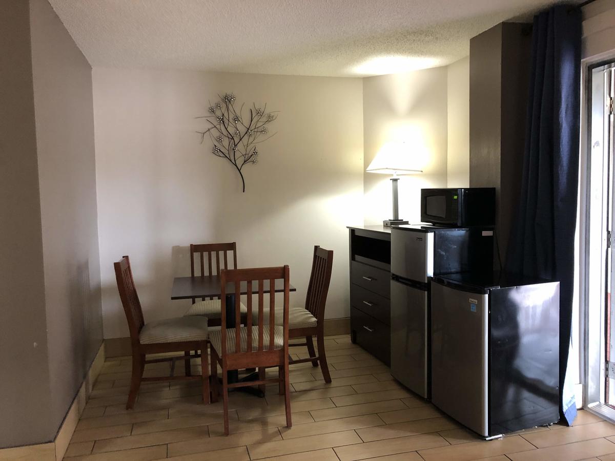 Sun Coast Inn - thumb 36
