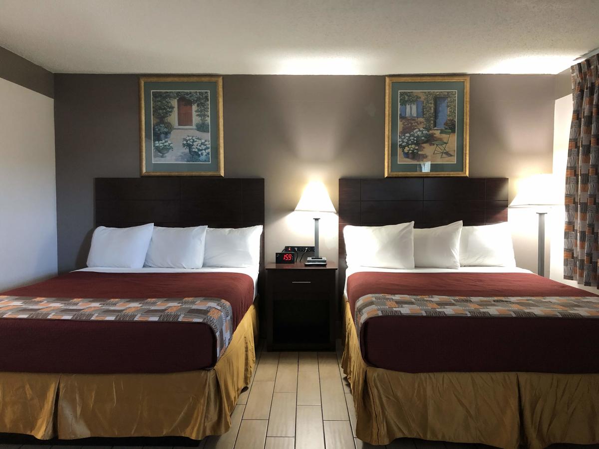 Sun Coast Inn - thumb 20