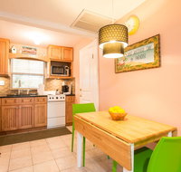 1 Bedroom - Flamingo Cottage Pets Waterfront District - Hotels Find
