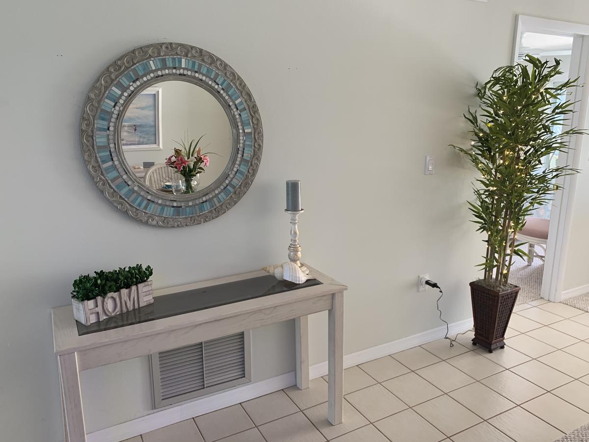 Beautiful Beach Condo On Manasota Key, FL - thumb 10