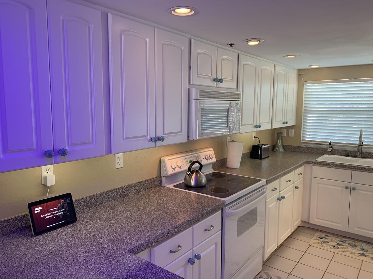 Beautiful Beach Condo On Manasota Key, FL - thumb 11