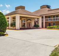 Suburban Studios - Hotels Find