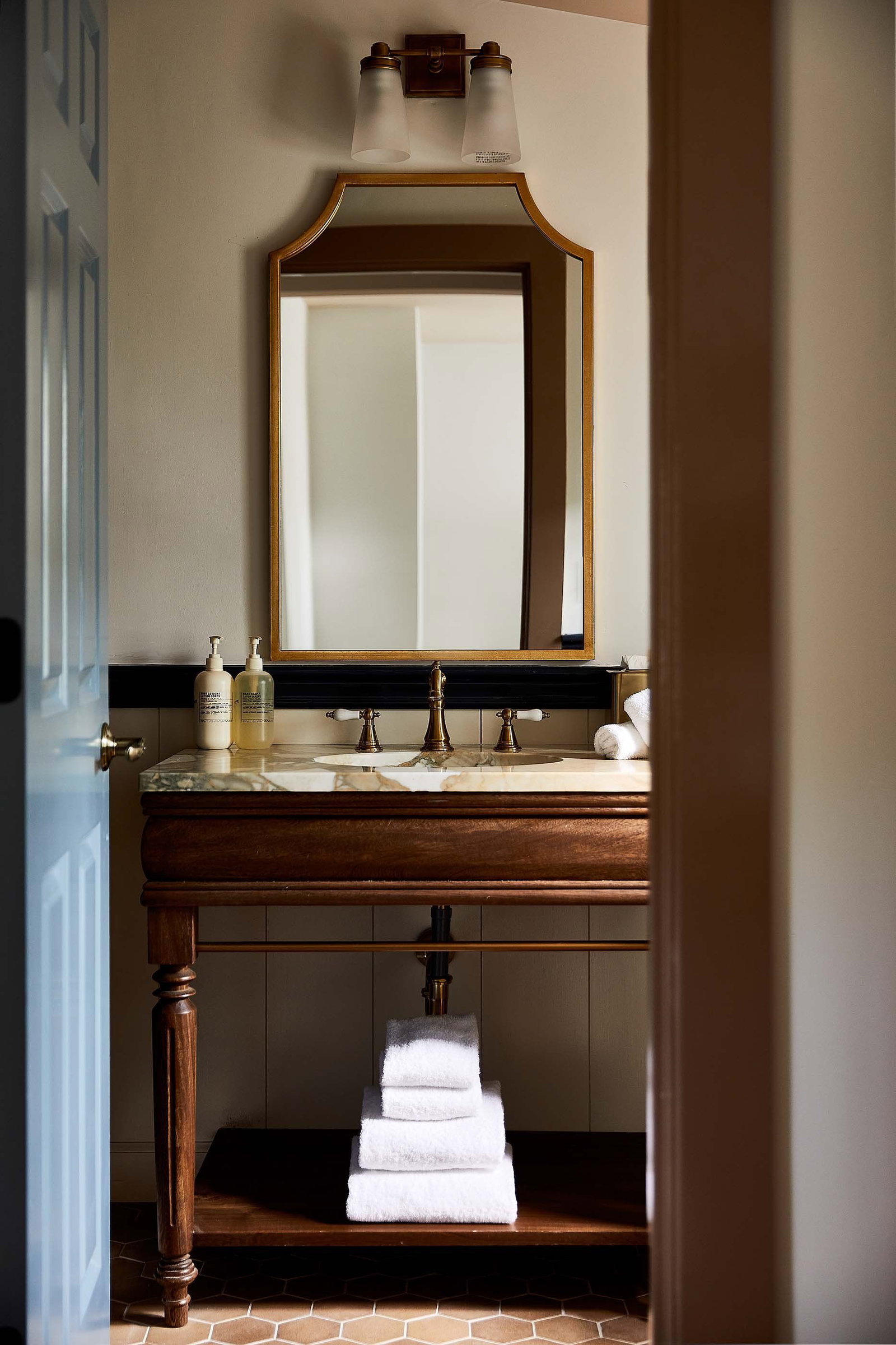 The Blue Iris - thumb 2