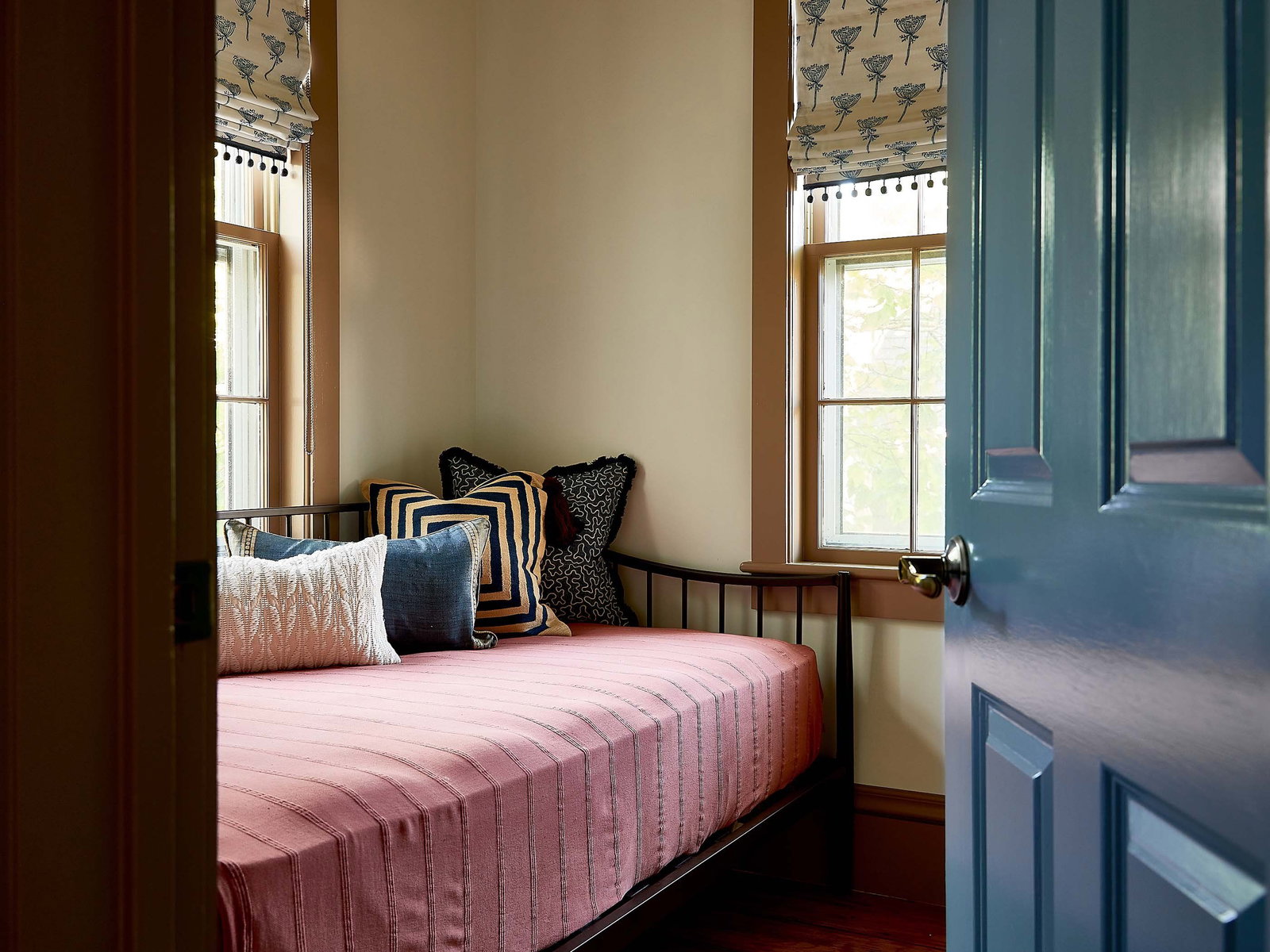 The Blue Iris - thumb 11