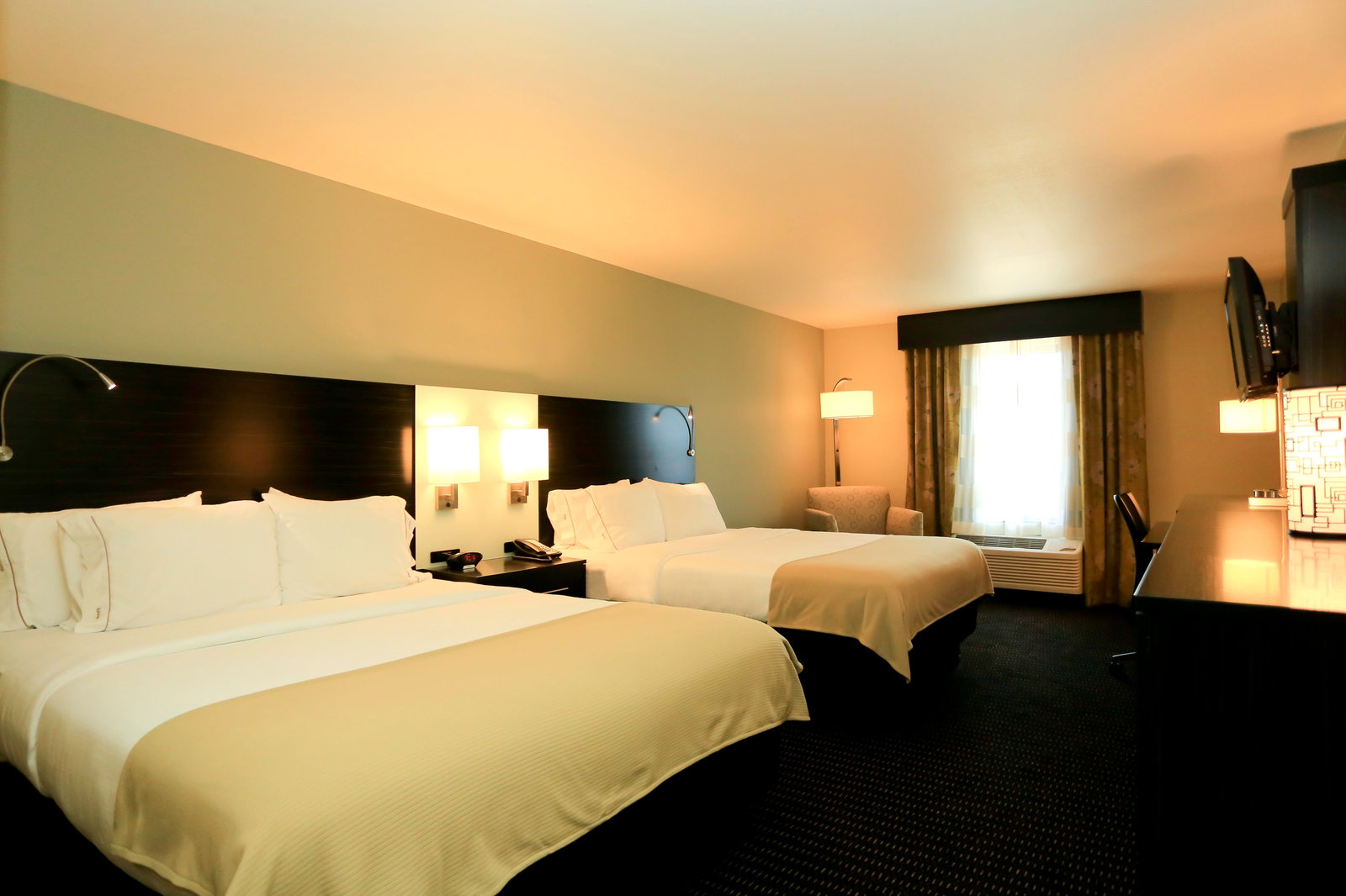Holiday Inn Express Suites Marion - thumb 7