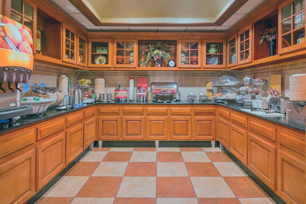 Hampton Inn Marion - thumb 16