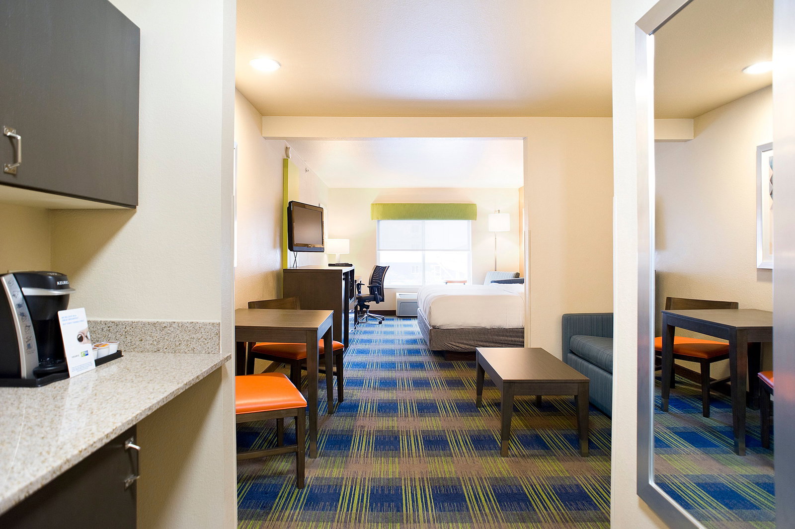 Holiday Inn Express Hotel & Suites - thumb 14