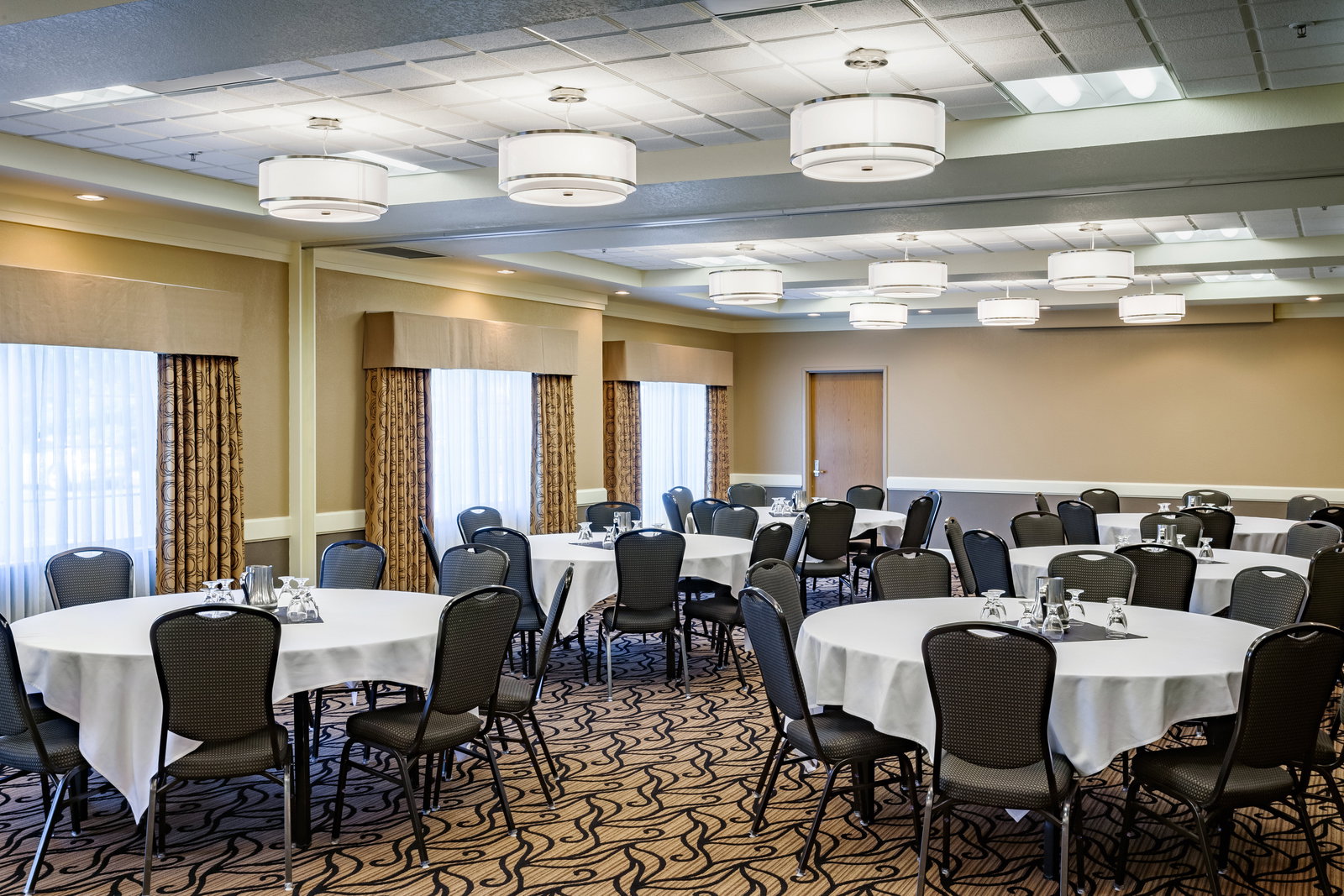 Holiday Inn Express Hotel & Suites - thumb 9