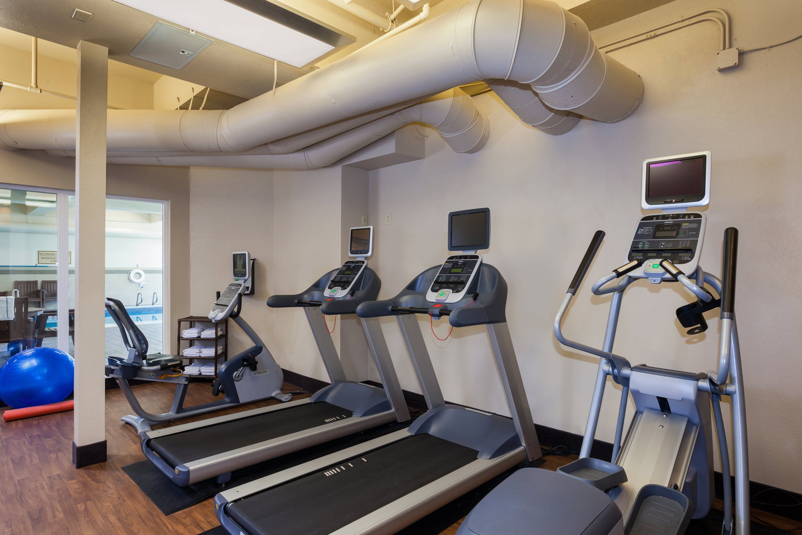 Holiday Inn Express Hotel & Suites - thumb 15